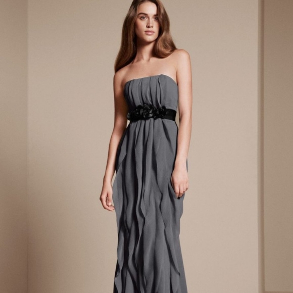 Like New Vera Wang White Charcoal Ruffle Dress
